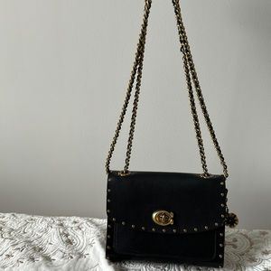 Perfect going out Coach bag!
